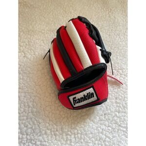 Franklin RTP 8.5 Inch Kids Baseball Glove Red White Black Right Hand Throw